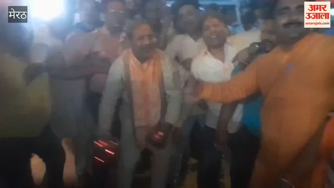 BJP Celebrates West Bengal Victory at Begumpul: Plays Holi and Celebrates Diwali