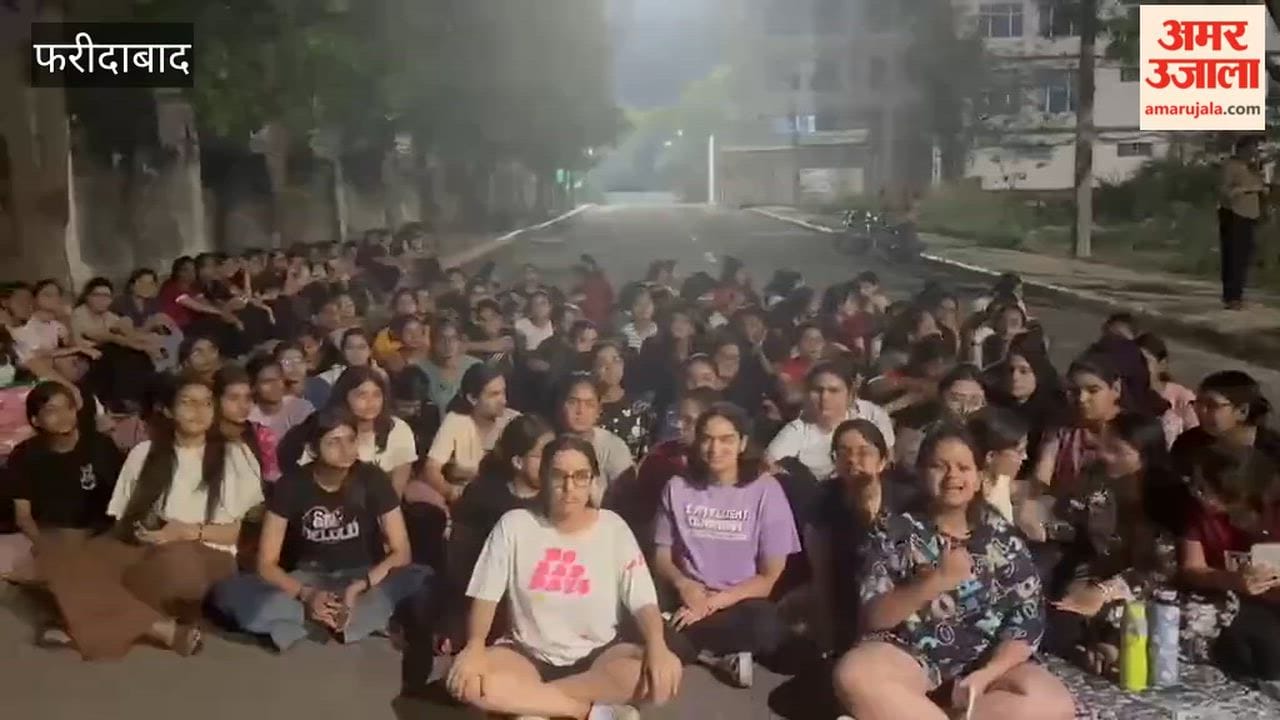 Students of the medical college in Ballabhgarh staged a protest on campus late at night.