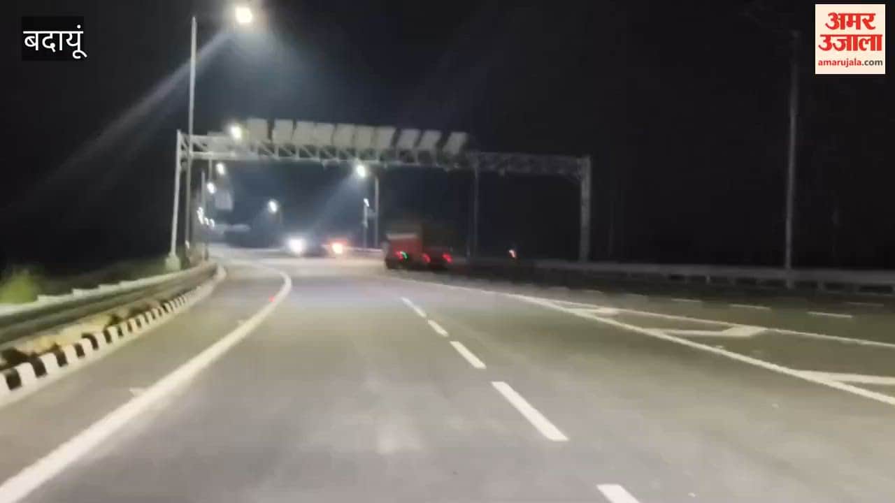 Ganga Expressway lit up with lights at night