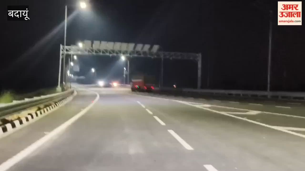 Ganga Expressway lit up with lights at night