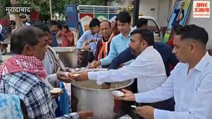 Distribution of Kheer and Bananas at Moradabad Railway Station; Program Begins with Buddhist Vandana