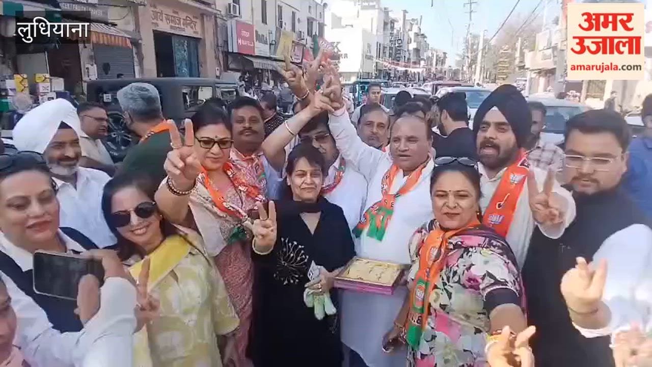 BJP celebrates victory in Bengal in Ludhiana