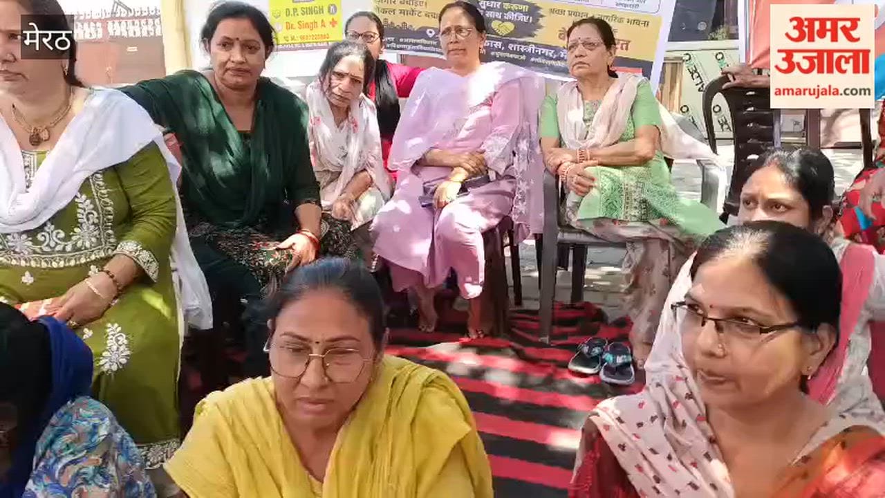 Women Continue Protest Against Setback Notice in Sector-3, Allege Threat to Livelihood
