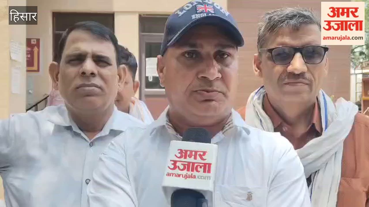 Day Seven of Sanitation Workers' Strike in Hisar: Municipal Corporation Gates Locked; Public in Distress Amidst Piles of Garbage Across the City