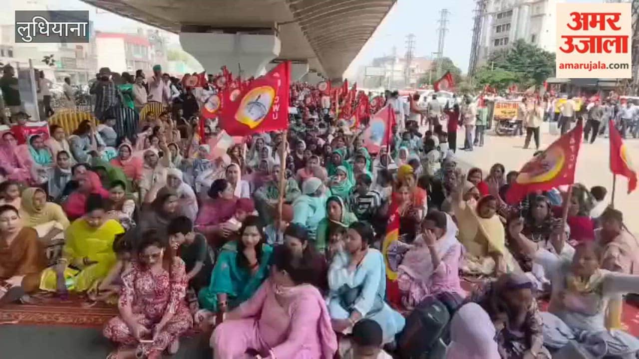 Powercom Contract Employees Stage Protest in Ludhiana