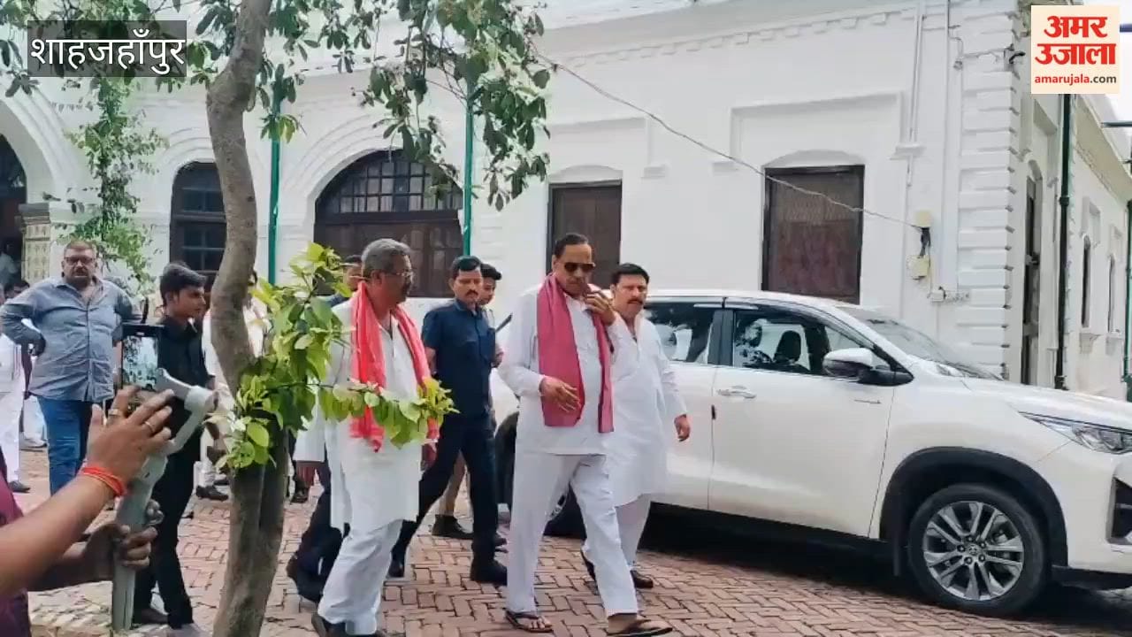 SP leader Naseemuddin Siddiqui in Shahjahanpur said Election Commission is a puppet in the hands of BJP