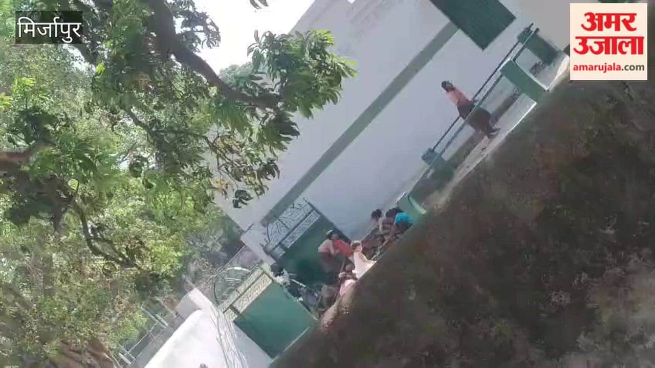 Teachers Make Children Do Cleaning Instead of Studying in mirzapur
