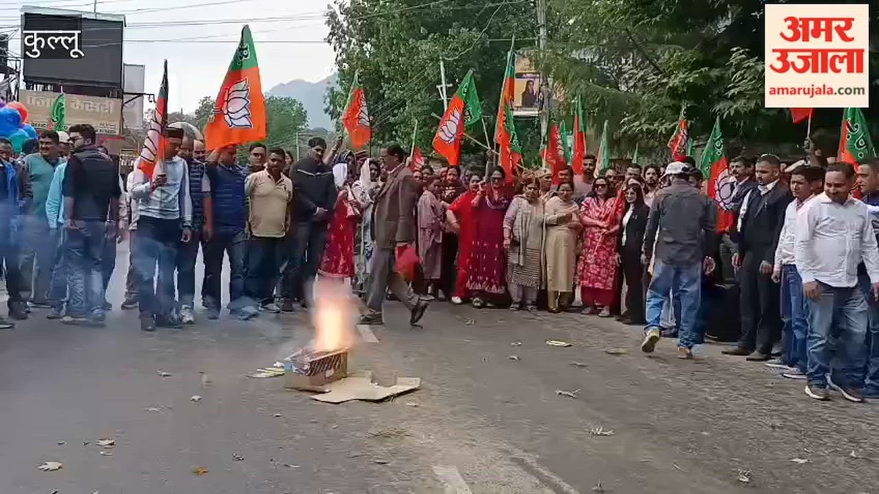 Kullu: Celebration of Bengal Victory in Kullu; BJP Workers Distribute Sweets and Hold Victory Rally
