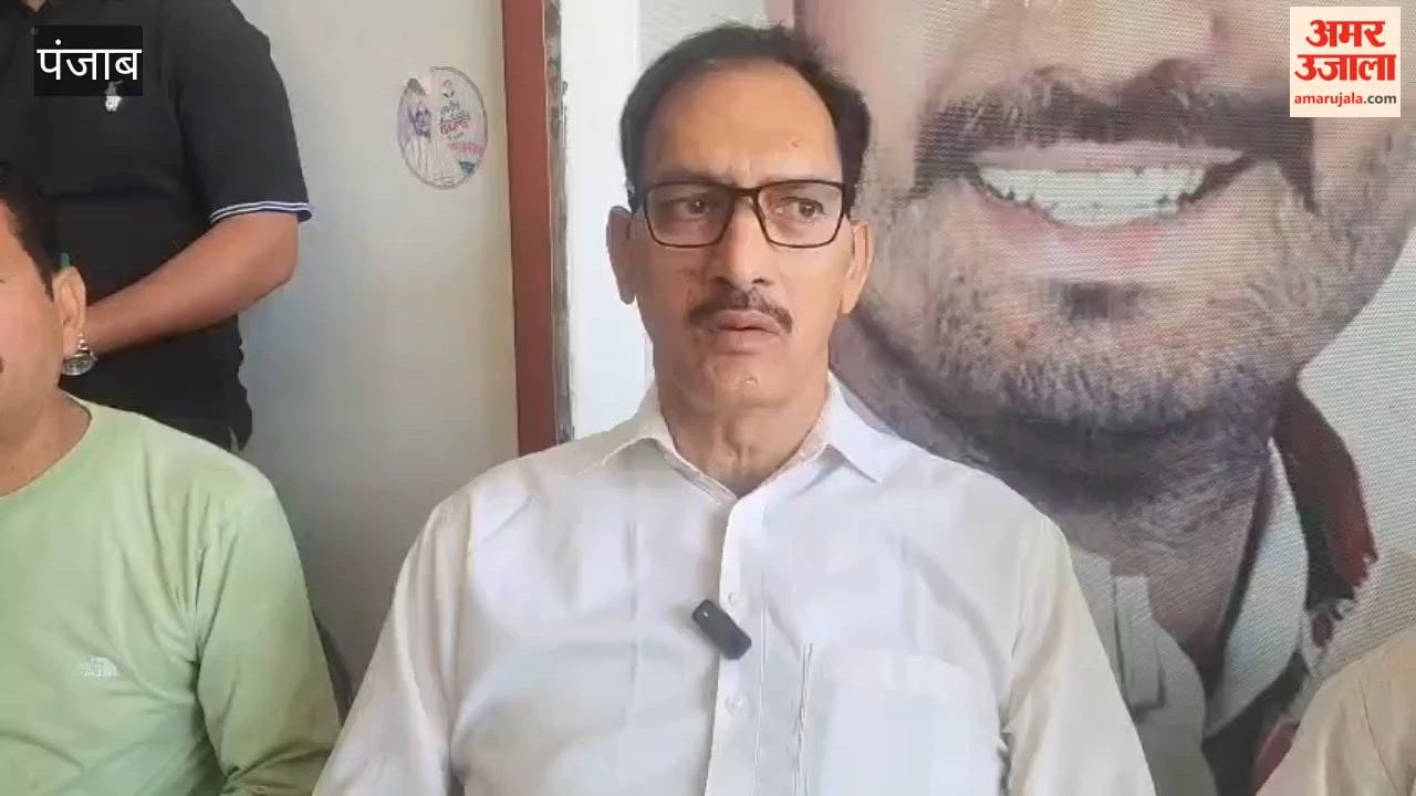Congress's Victory in Kerala Celebrated in Pathankot