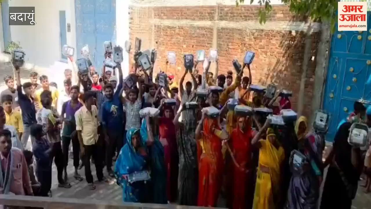 Villagers Protest Against Power Corporation Uproot Smart Meters in Budaun