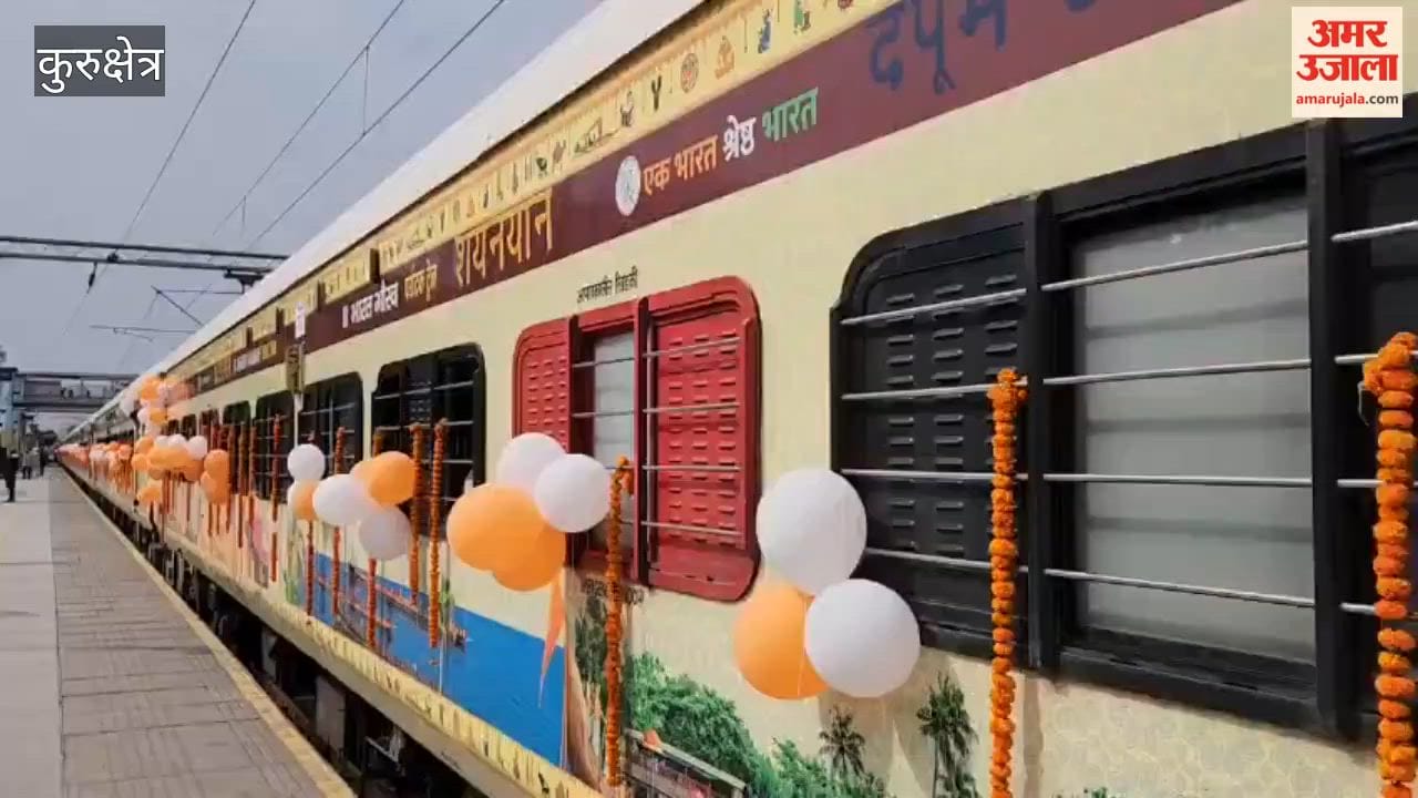 Devotees leave for Nanded by Bharat Gaurav train
