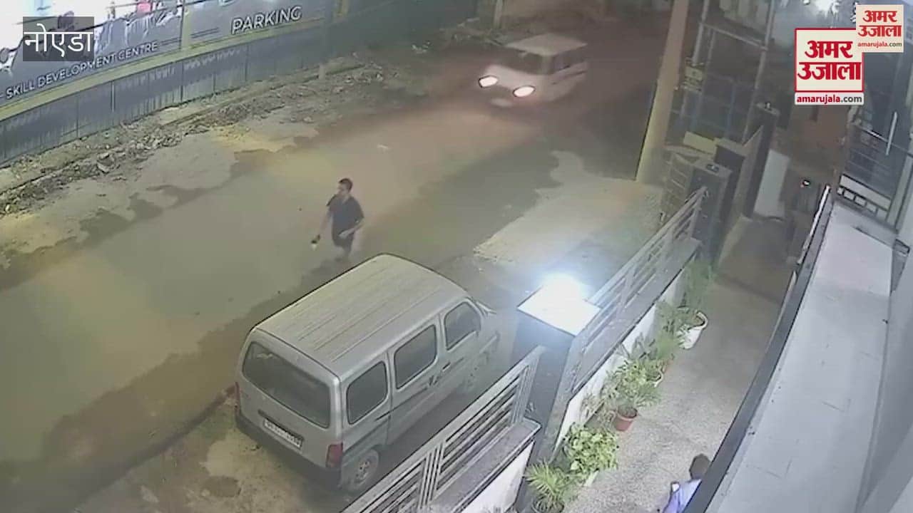 High-speed Scorpio crashes in Greater Noida.