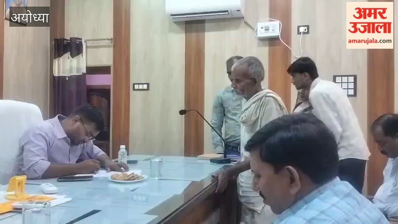 अयोध्या में रास्ता खुलवाने की शिकायत लेकर पहुंचे बुजुर्ग को फिर मिला आश्वासन, नहीं हुआ समाधान