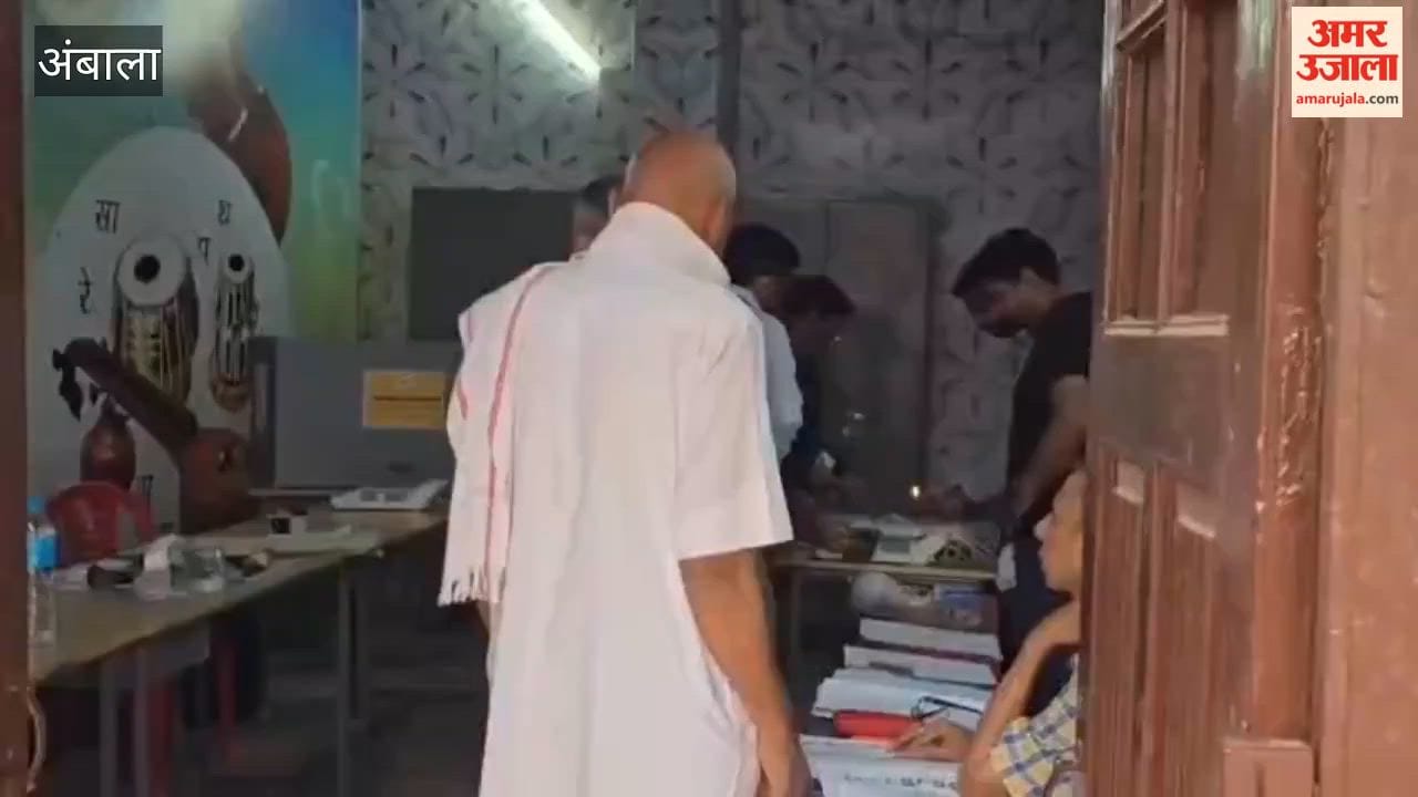Enthusiasm witnessed in Ambala civic polls mayoral candidate Akshita Saini casts her vote with her family
