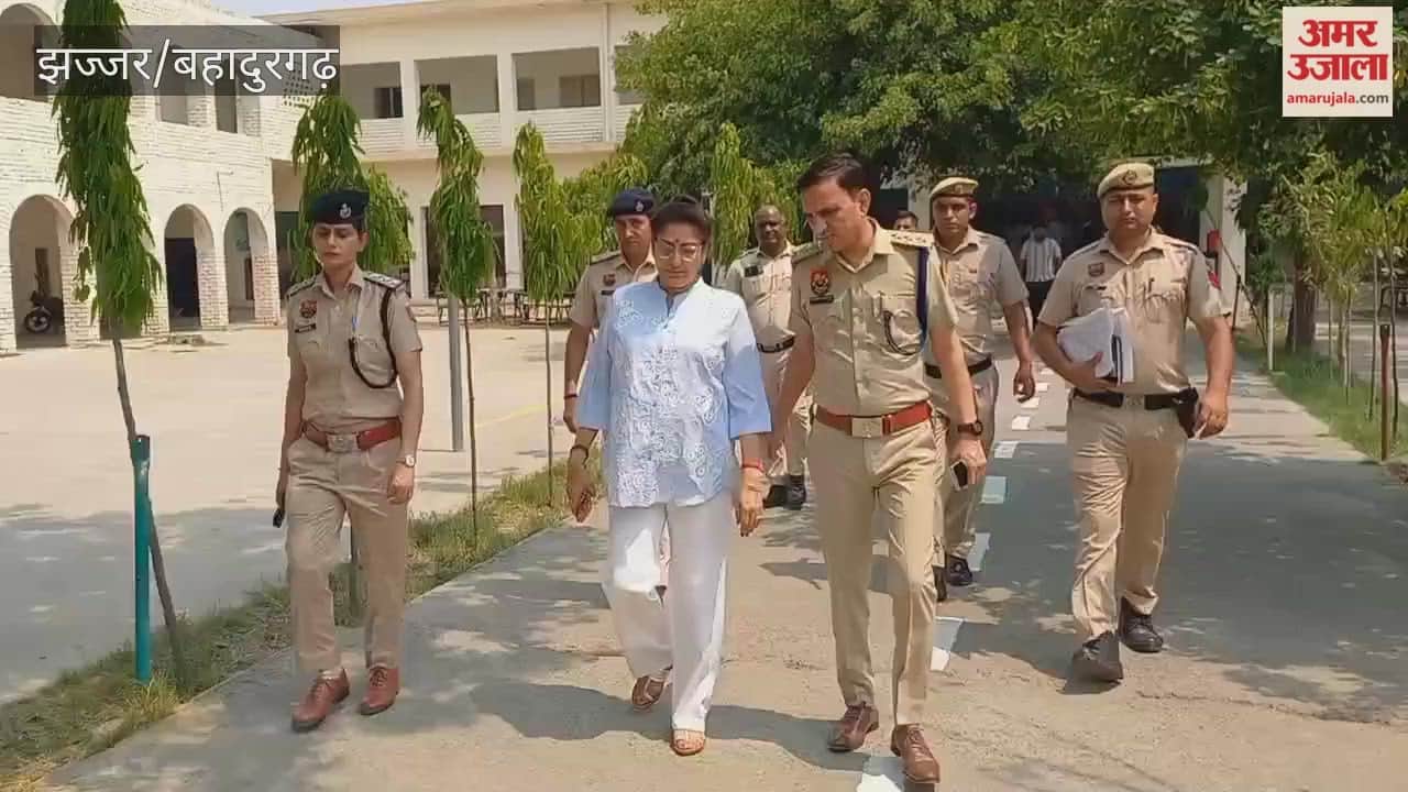 Jhajjar Police Commissioner Inspects Polling Station