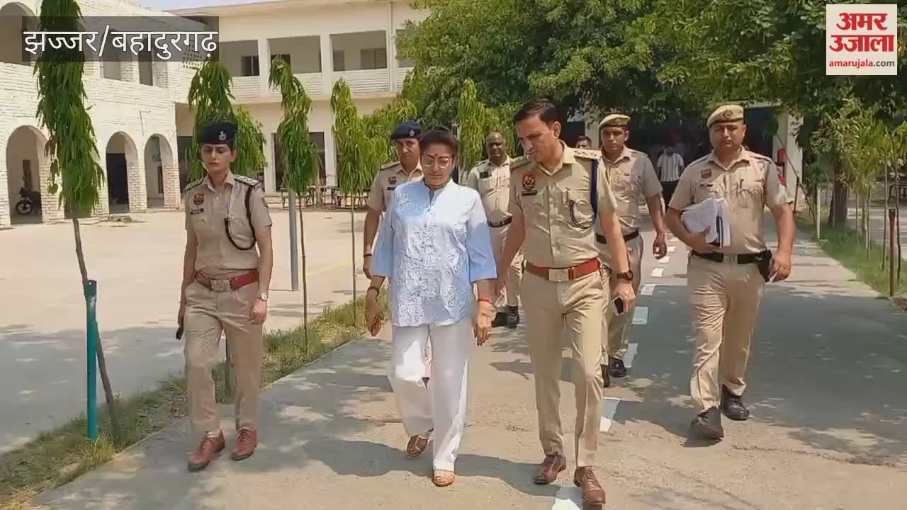 Jhajjar Police Commissioner Inspects Polling Station