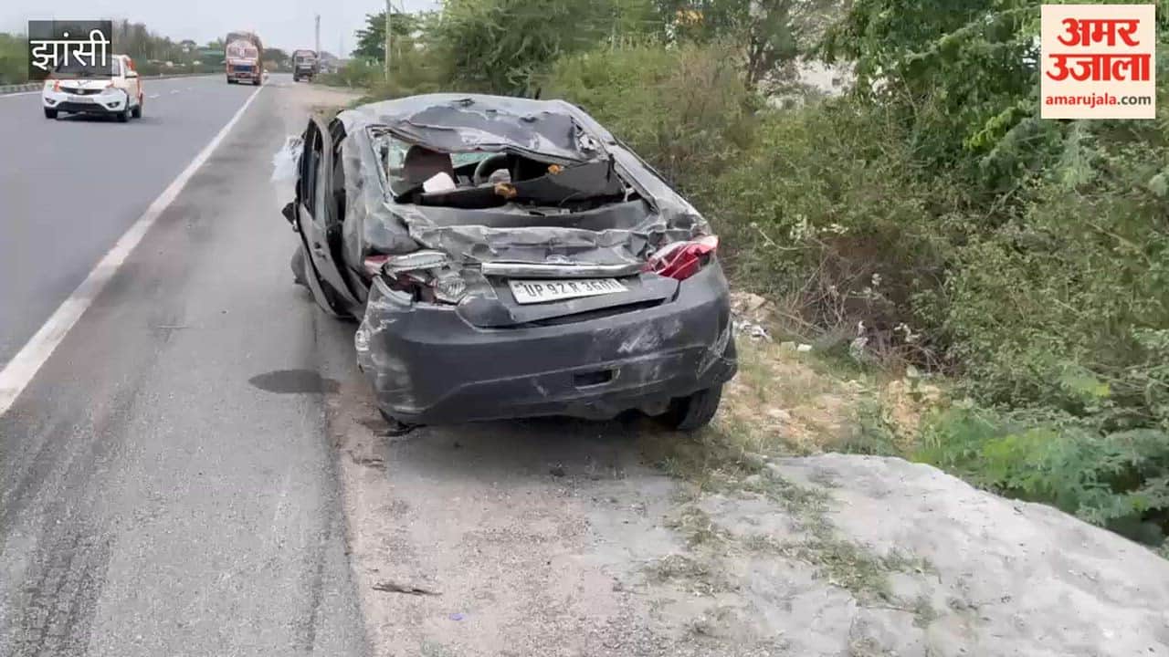 A young man travelling in a car died in a road accident near Barata in the Baragaon police station area.