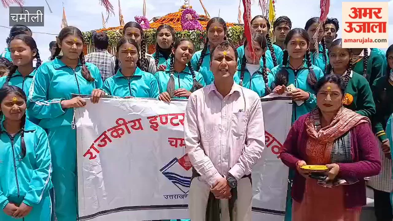 Students Conduct Cleanliness Drive on Kartik Swami Temple Route; Collect Seven to Eight Sacks of Garbage