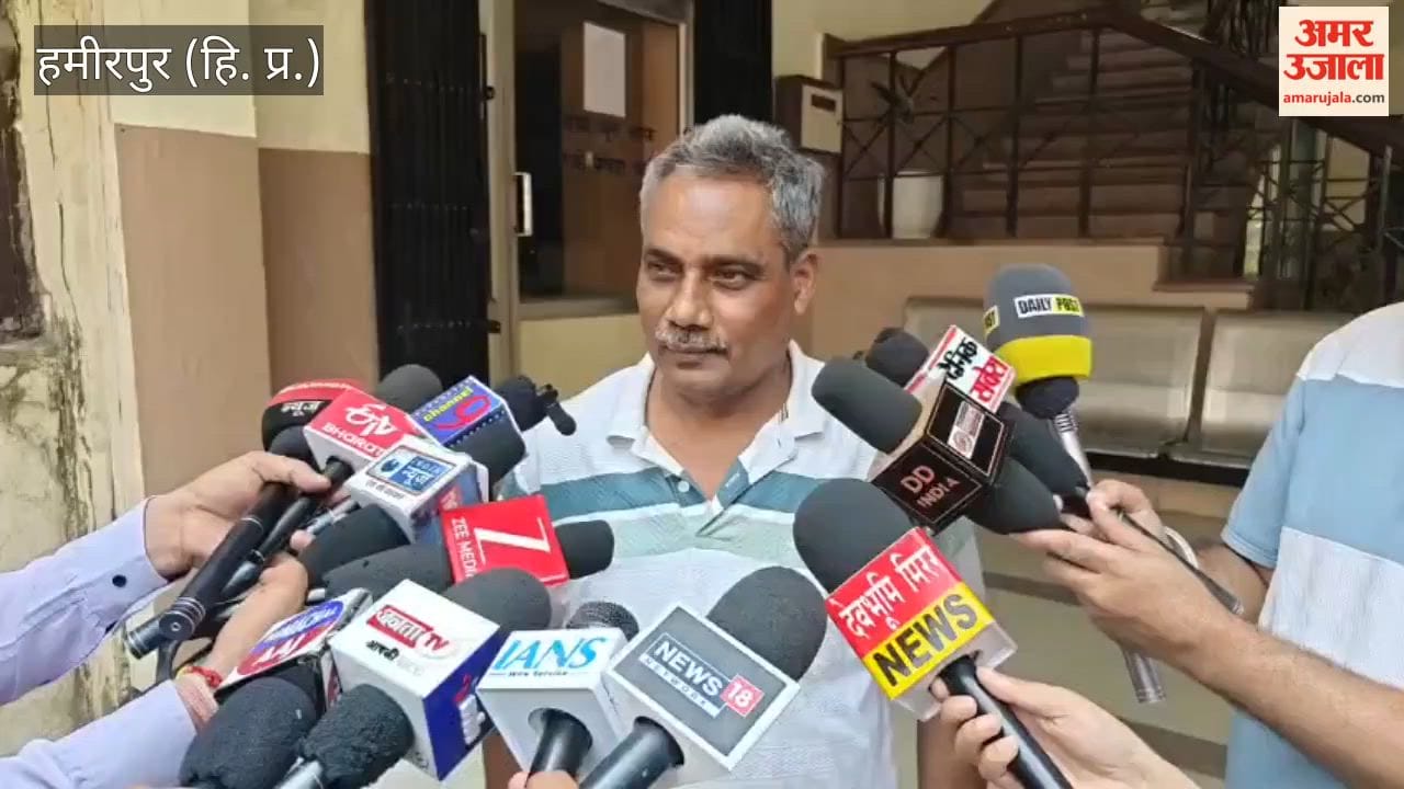 Hamirpur: Naresh Darji, former Vice-Chairman of the Hamirpur Zila Parishad, files nomination papers
