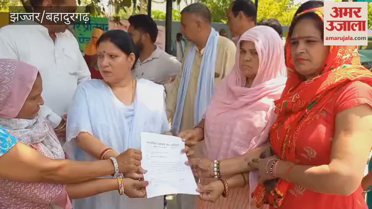 Congress MLA Arrives at Sanitation Workers' Sit-in in Jhajjar; Extends Support to Demands; Protest Continues