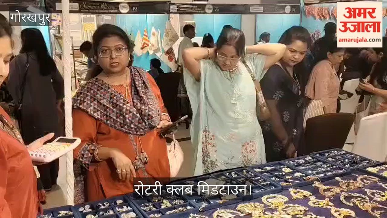 Rotary Club's unique initiative: Service stall set up at Vijay Square, providing essential information to people