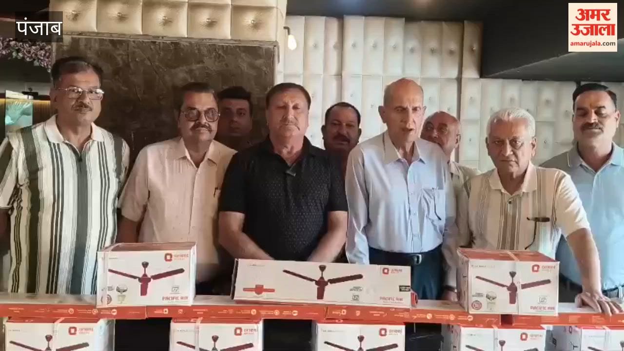 Warrior Social Welfare Club Donates Fans to School in Pathankot