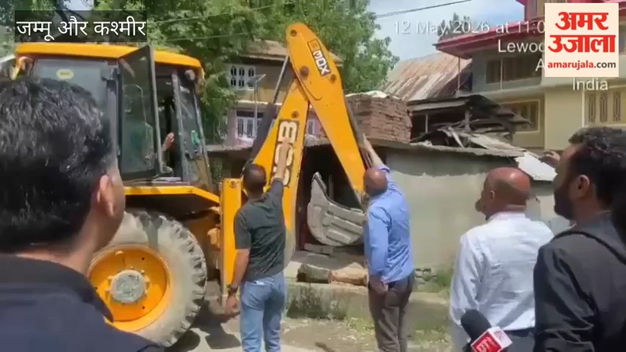 Demolition Drive Conducted Against Wanted Drug Peddler in Drinen Qazigund: Police