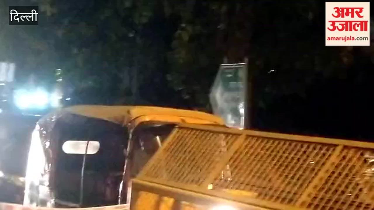 Ground subsidence on Ashoka road, traffic affected