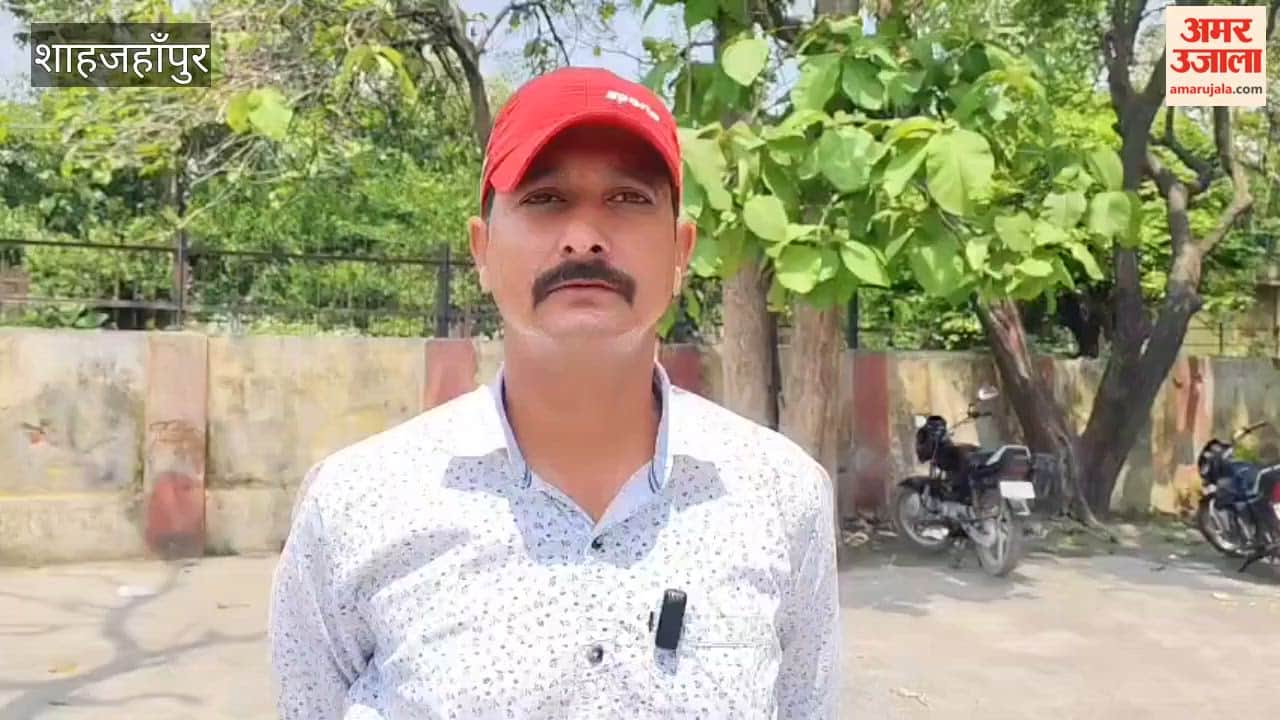 धरने पर बैठे किसान