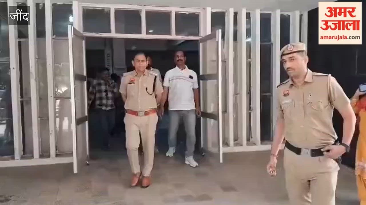 The accused arrested in Narwana for extortion tried to escape from police custody.
