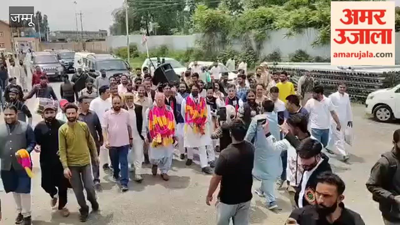 Congress Holds Workers’ Convention in Shopian; Tariq Hameed Karra Calls for Statehood Restoration in J&K.