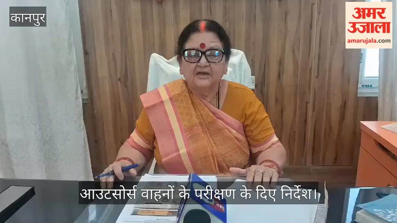 Kanpur Responding to PM Modi appeal Mayor gives up his escort vehicle