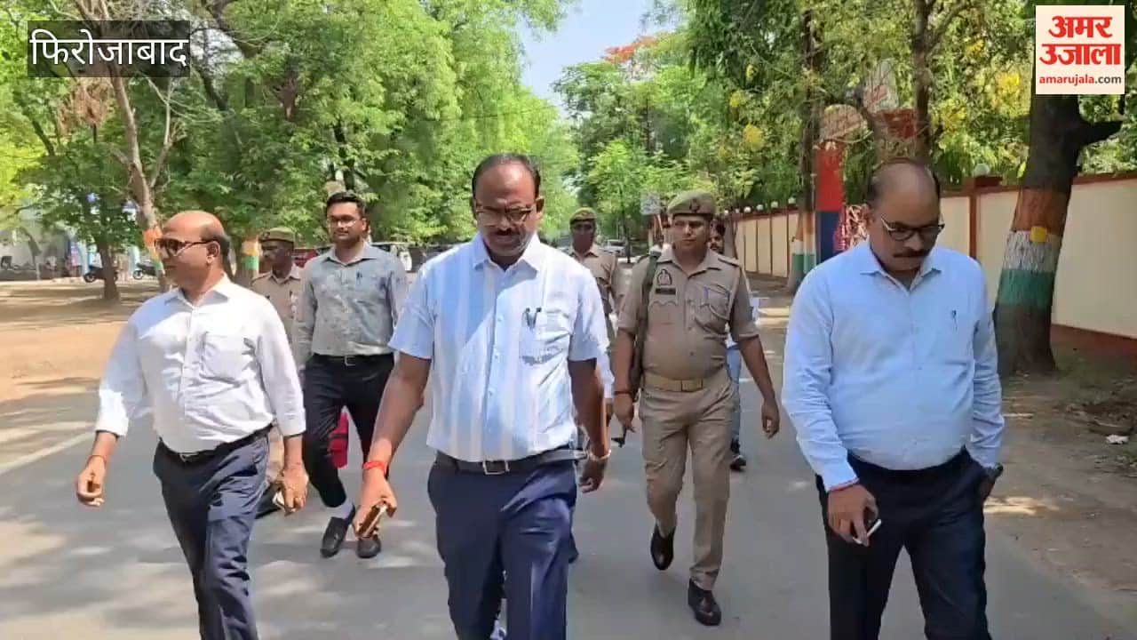 No Vehicle Day Observed in Firozabad as DM and Officials Walk to Office
