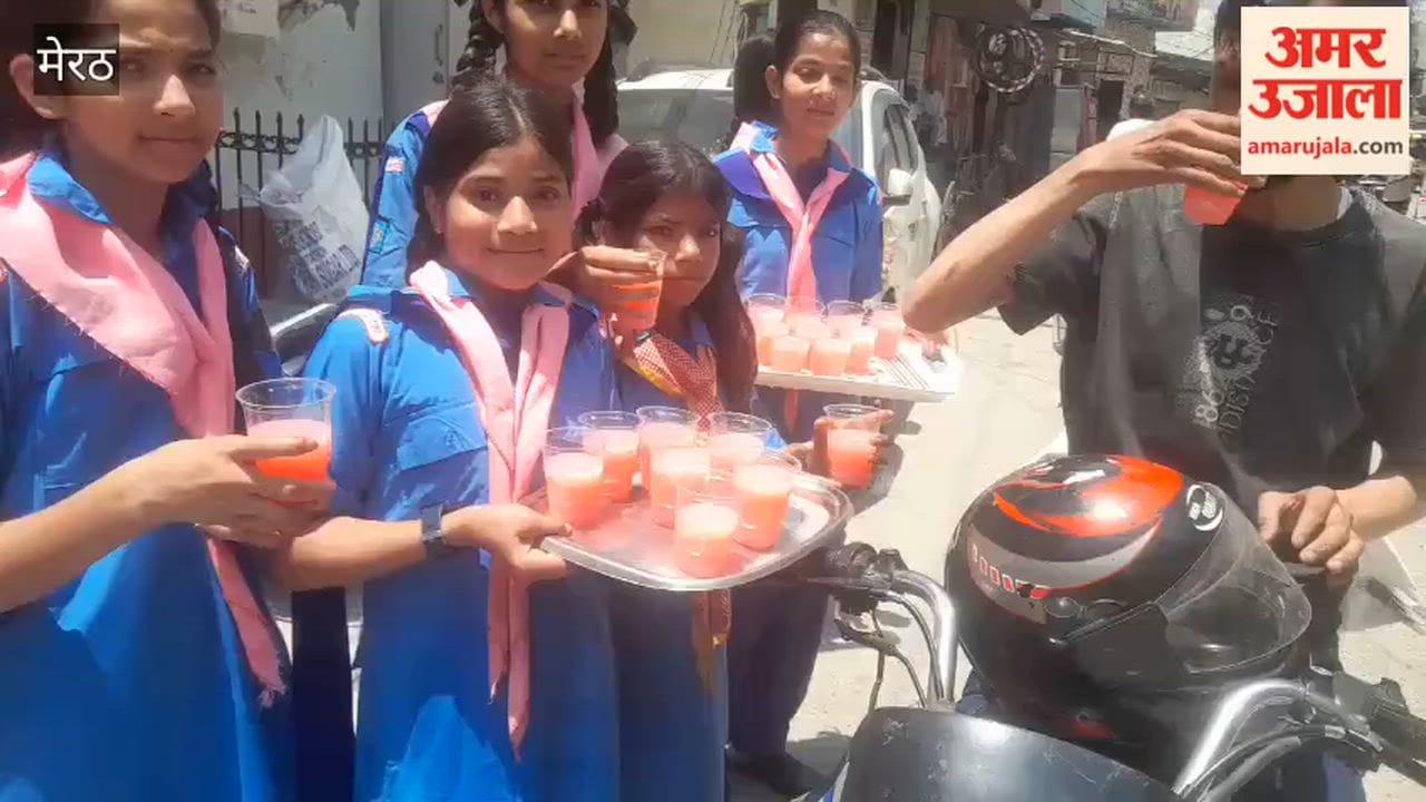 Meerut: Students Distribute Sherbet to Provide Relief in Scorching Heat