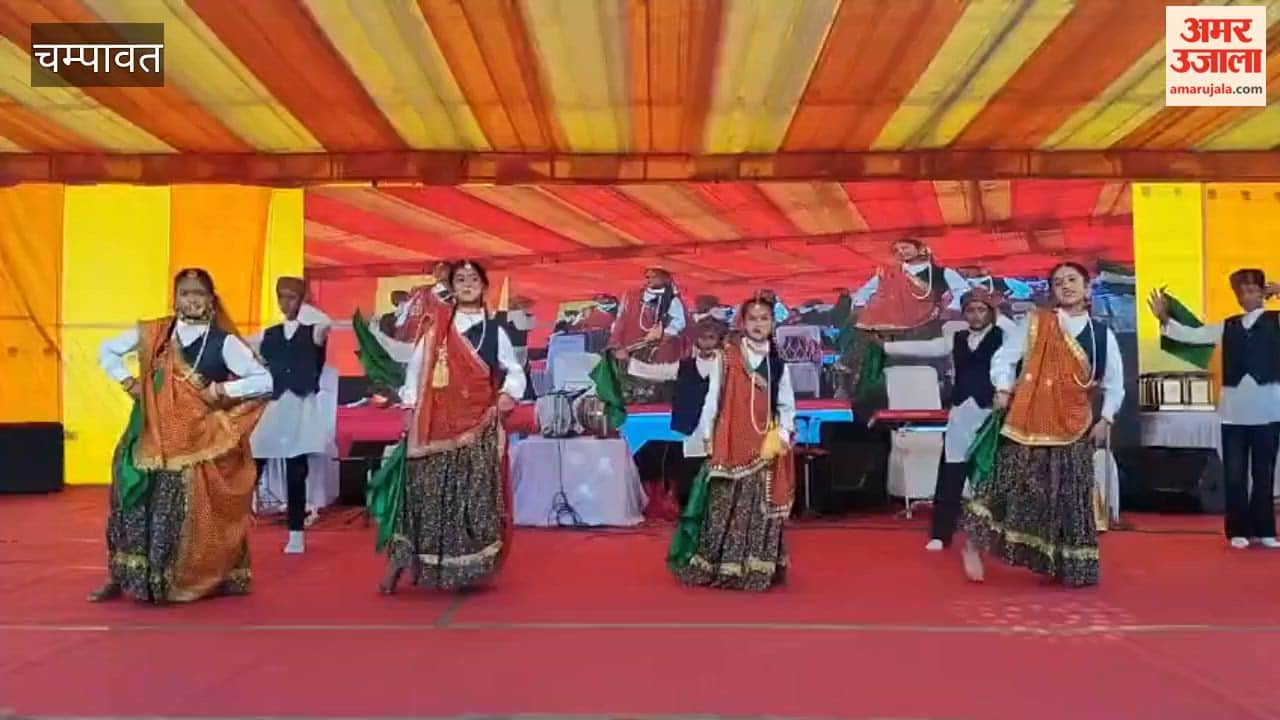 Folk songs abounded at Champawat Star Night, with the audience dancing to the artistes' performances until late at night