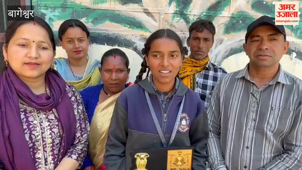 Topper Sanjana was honored in school, now she will work hard to become an IAS