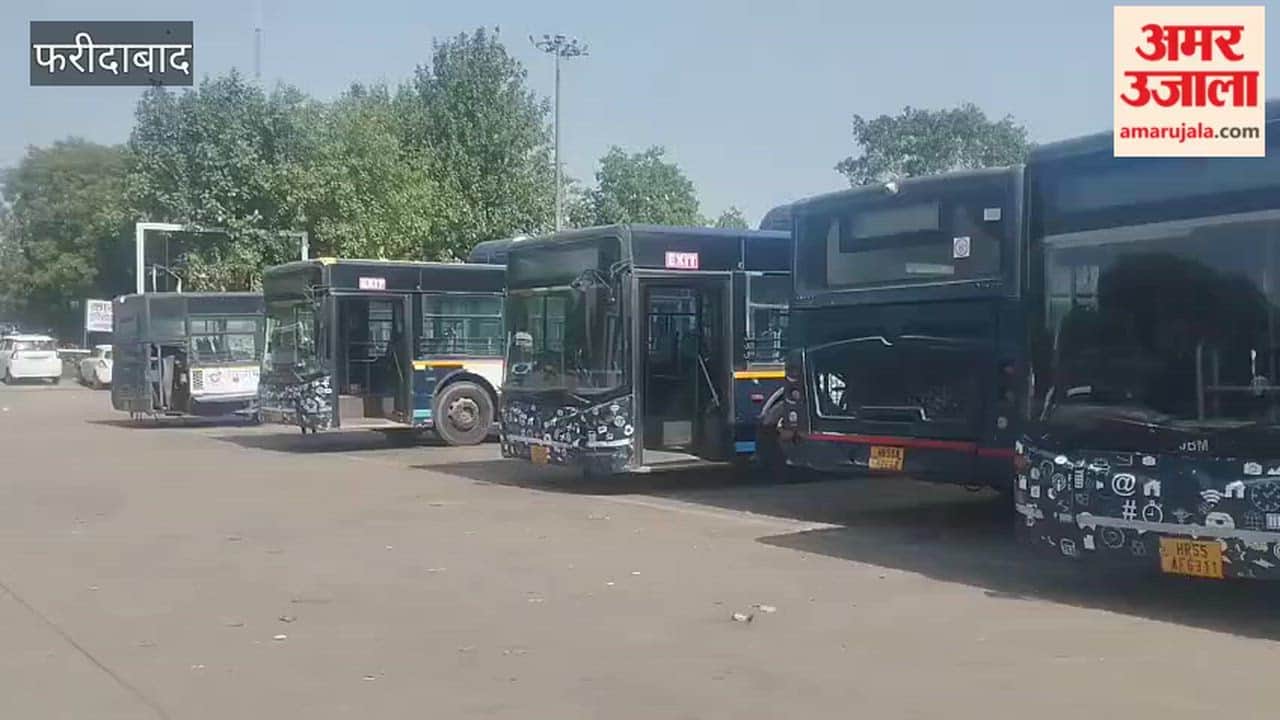 Faridabad city bus drivers on strike demanding salary hike