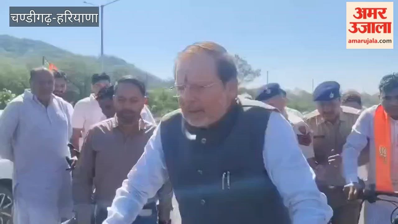 Minister Arvind Sharma Arrives by Bicycle for the Felicitation Ceremony of Newly Appointed Mayor and Councilors in Panchkula.