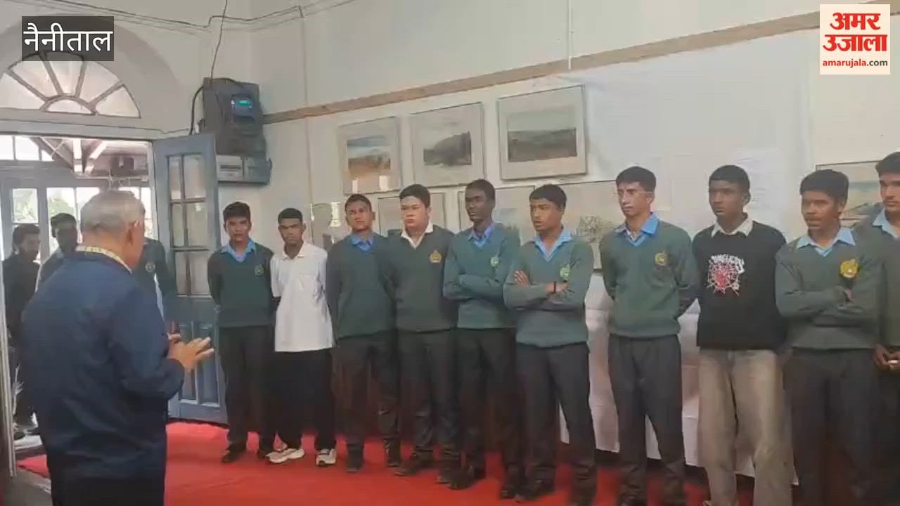 Six-day Himalayan painting exhibition continues, people flock to see rare 170-year-old paintings