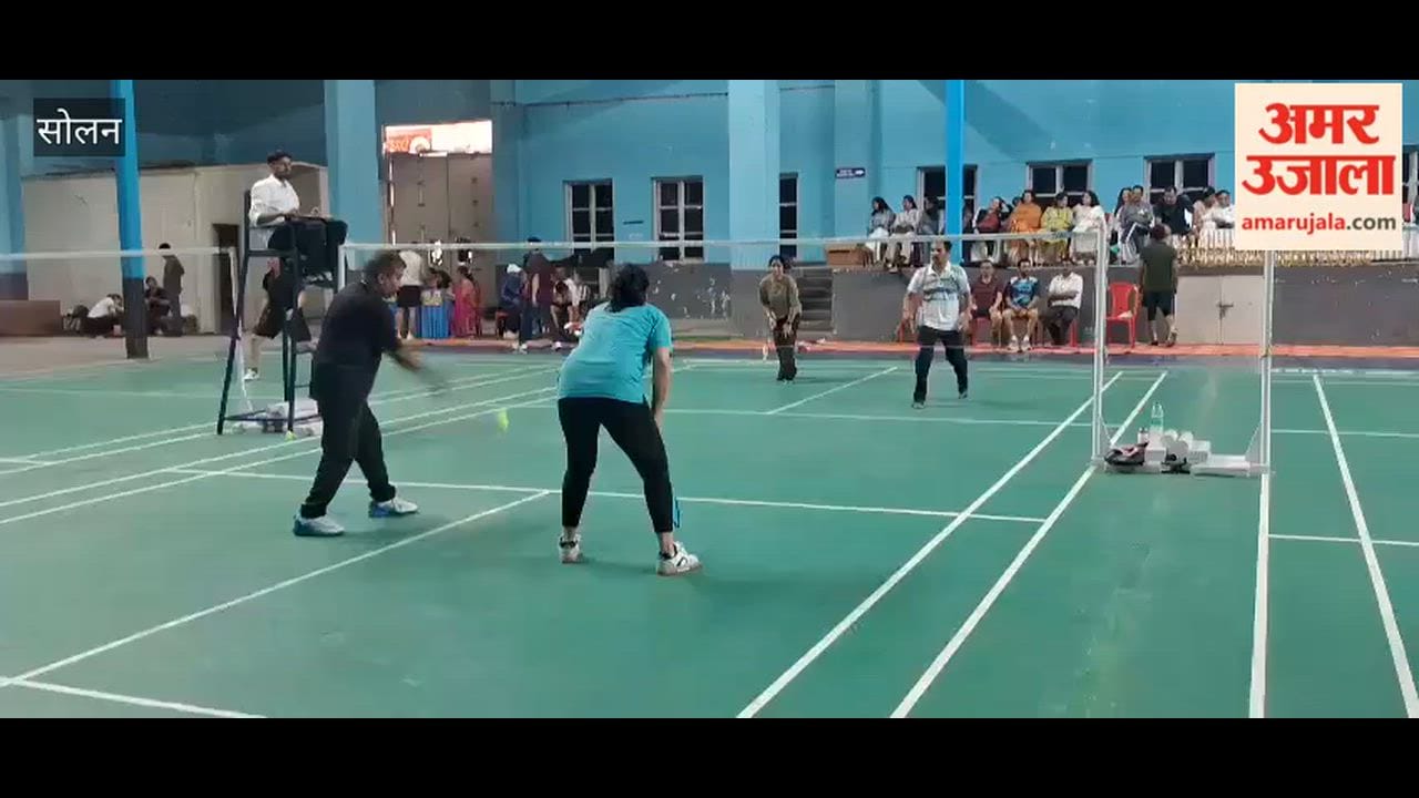 Solan: Inter-Collegiate Faculty and Alumni Badminton Championship Concludes at Solan College
