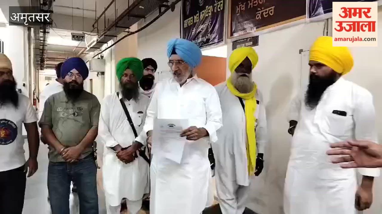 Shiromani Akali Dal (Amritsar) protests against inflation and drugs.