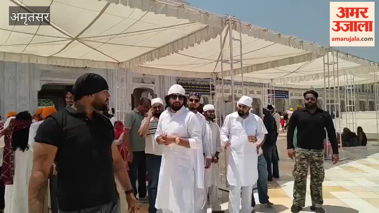 The star cast of the Punjabi film 'Dama Dam Mast Kalandar' paid obeisance at Sachkhand Sri Darbar Sahib.