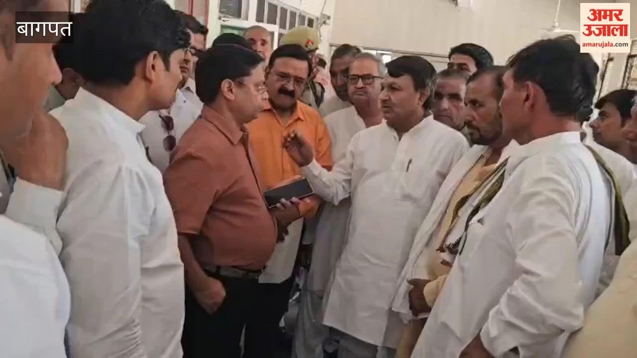 Demand for FIR Against SP Spokesperson; Brahmin and Vishwakarma Community Submit Memorandum to DM