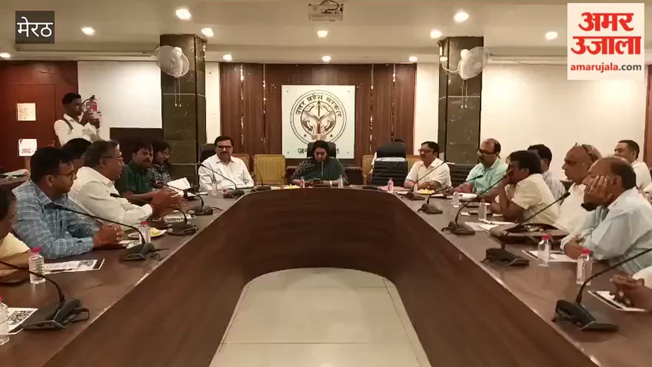 Meerut: CDO Nupur Goyal Holds Meeting with Sarafa Traders, Discusses Market Issues