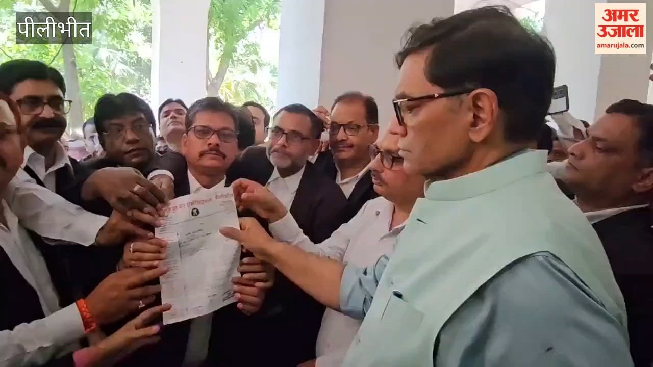 Lawyers stage protests against Lucknow lathi-charge