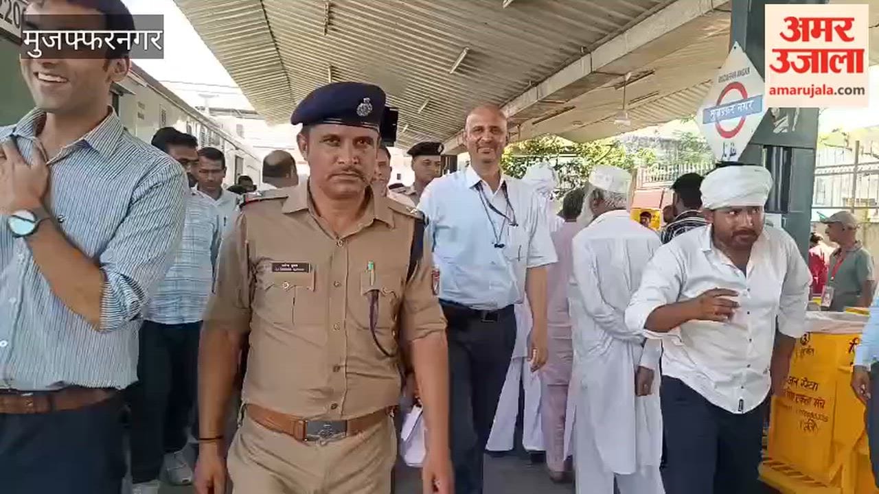 Muzaffarnagar: Delhi Division DRM P.R. Tripathi inspects Muzaffarnagar Railway Station