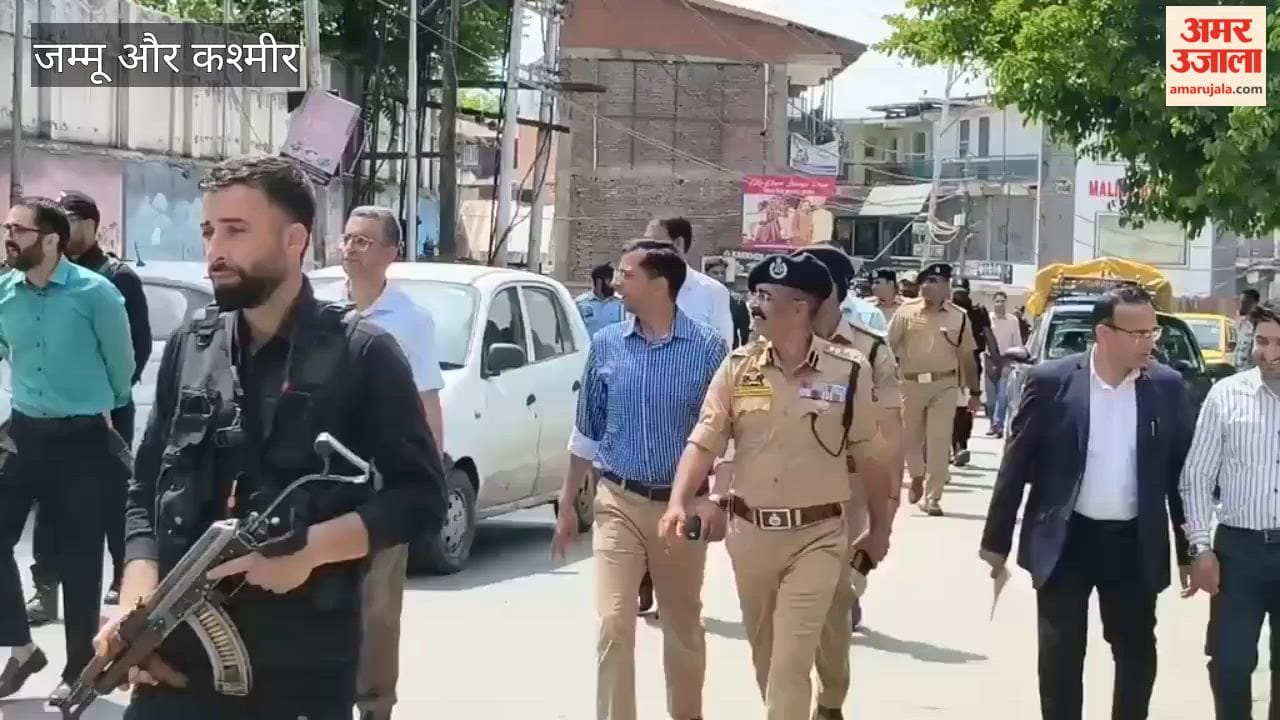 DC and SSP Visit Shopian; Assess Ground Situation