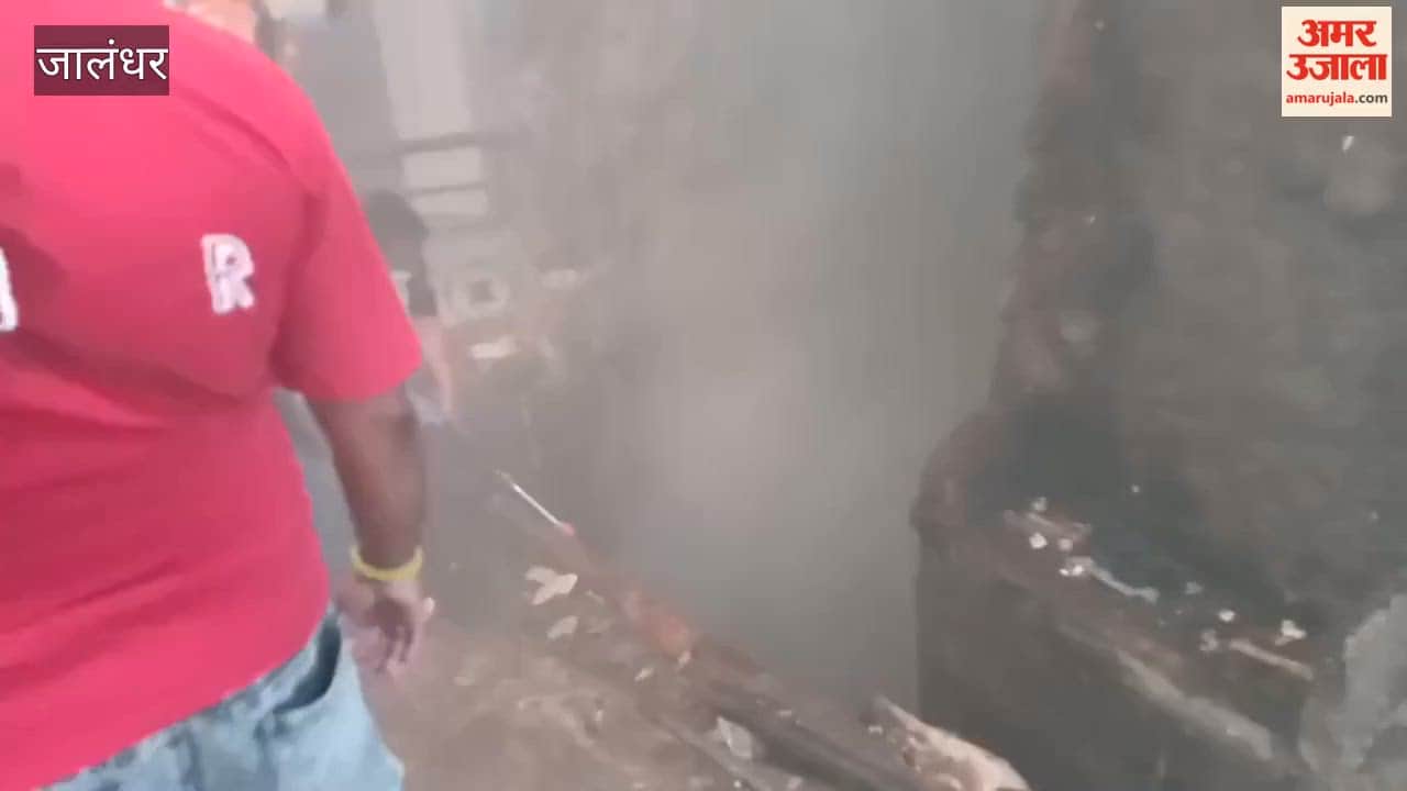 Massive fire breaks out in Jalandhar's AC Market.