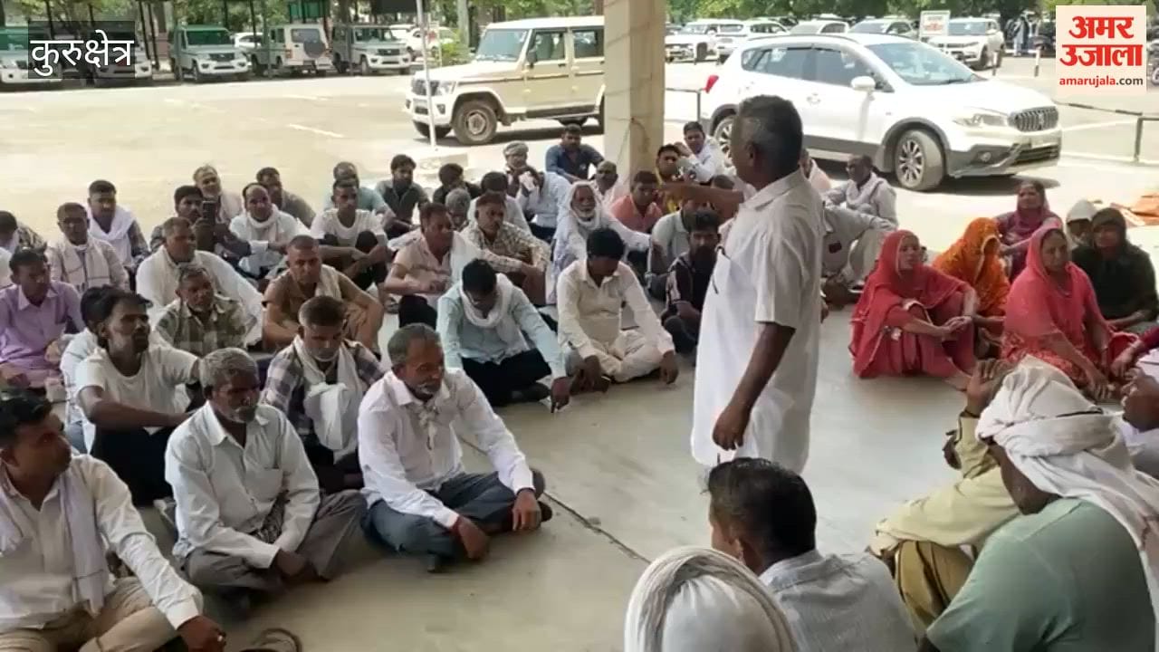 In Kurukshetra, rural sanitation workers staged a sit-in outside the DC's office to press for their demands.