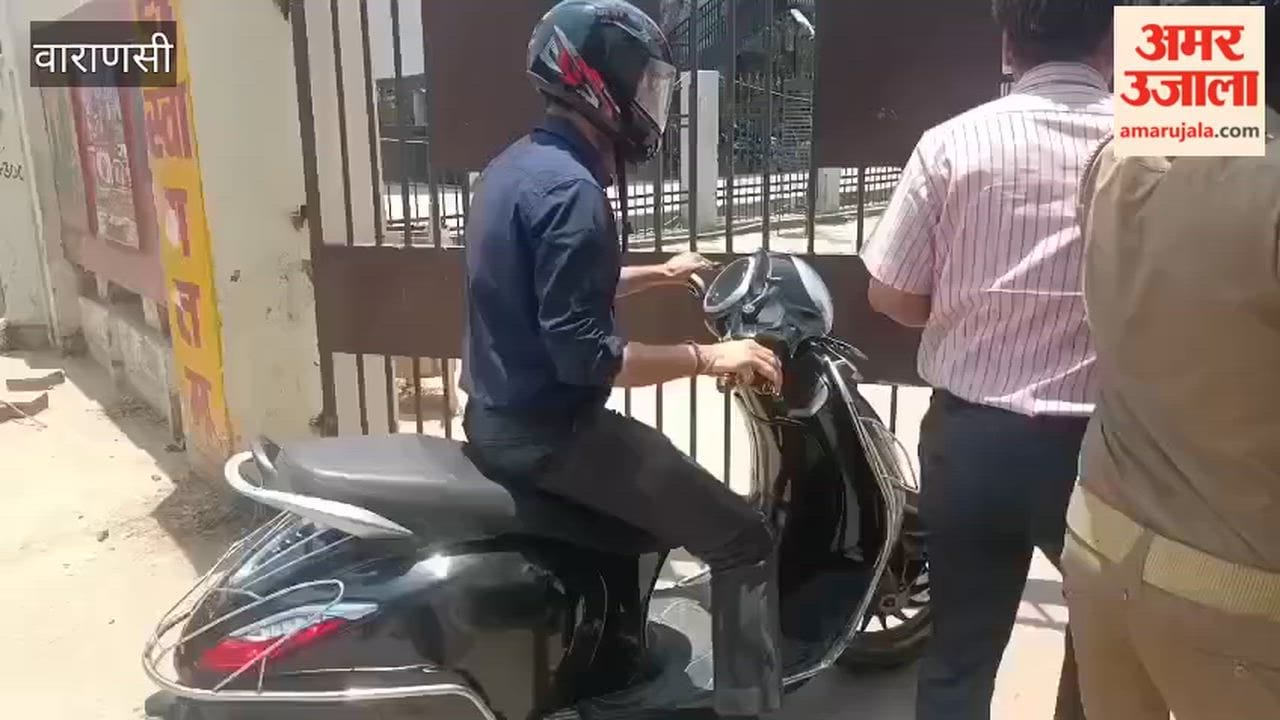 Municipal Commissioner Arrives at Office Electric Scooter No Fuel Day